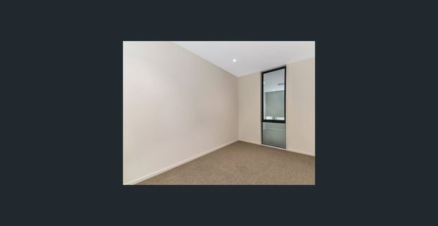 Modern Townhome Living in a Highly Sought-After Malvern East Pocket - Photo 1