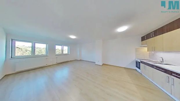 Pronájem bytu 2 + KK 58 m - Fotografie 1