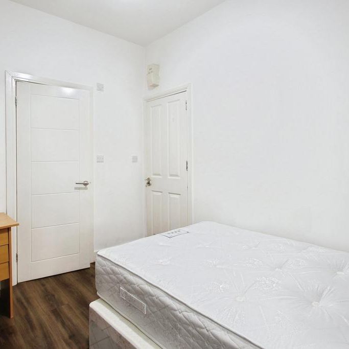 House share to rent - Photo 1