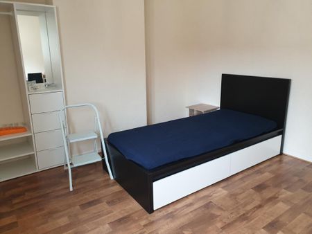 Location Appartement 4 pièces Meublé 66m² LE CREUSOT 71200 - Photo 2