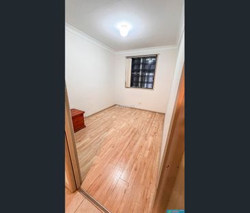 Spacious 5-6 Bedroom Family Home – Prime Location! - Photo 4