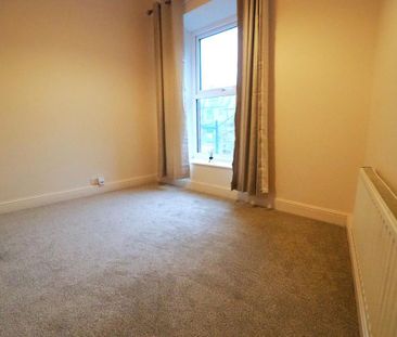 2 bedroom end of terrace house to rent - Photo 5