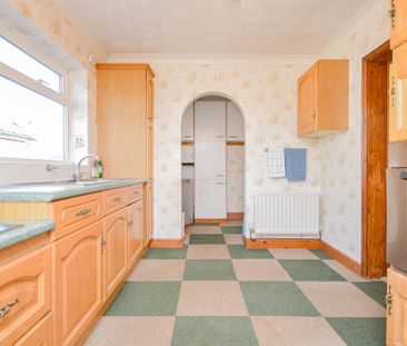 3 bedroom detached bungalow to rent - Photo 5