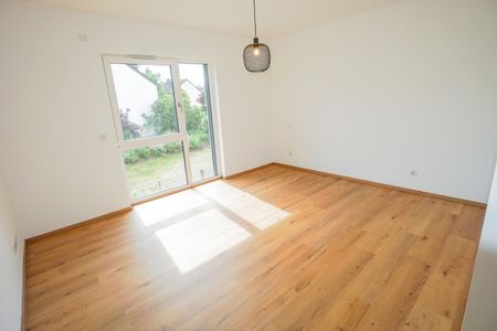 Helle 2-Zimmer- Wohnung mit großem Westbalkon, moderner Einbauküche, XXL-Dusche, Aufzug & Tiefgarage - Foto 3