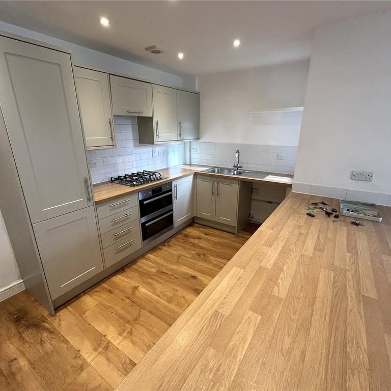 4 bedroom detached house to rent - Photo 1