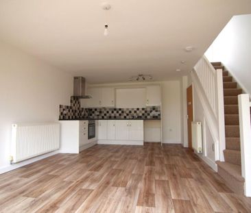 2 bedroom maisonette to rent - Photo 6