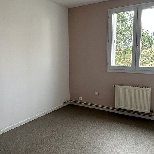 À CHARLEVILLE MEZIERES - Photo 1