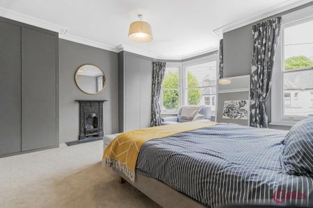 5 bedroom terraced house to rent - Photo 4