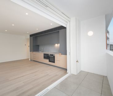 401/23 Honeysuckle Drive, Newcastle NSW 2300 - Photo 6