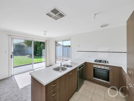 Open the Door to Effortless Coastal Living with Everyday Convenience - Photo 4
