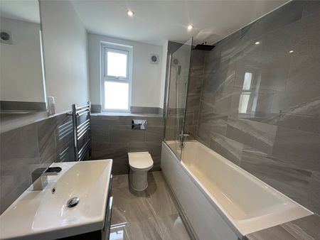 2 bedroom apartment to rent Archery Gardens, St. Leonards-on-Sea, East Sussex, TN38 - Photo 5