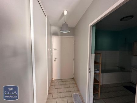 Location Appartement 1 pièce 30m² ST ETIENNE 42000 - Photo 3