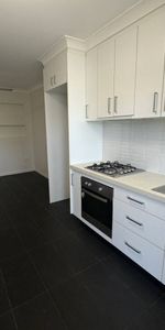 RENOVATED 1 BEDROOM IN QUIET COMPLEX - Photo 4