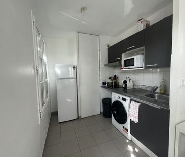 Location Appartement 2 pièces 40m² MOISSY CRAMAYEL 77550 - Photo 2