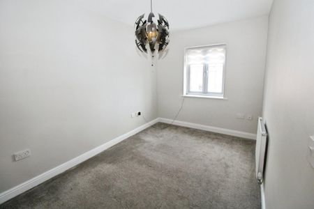 3 bedroom end of terrace house to rent - Photo 4