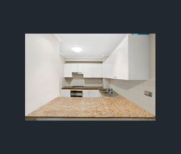 Two bedroom apartment - Photo 3