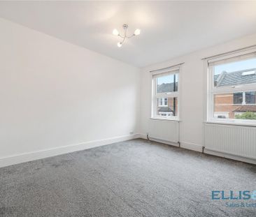 2 bedroom end of terrace house to rent - Photo 1