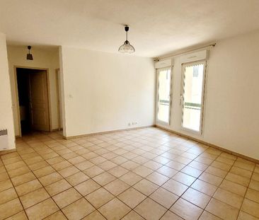 Location Appartement 2 pièces 51m² ORANGE 84100 - Photo 1