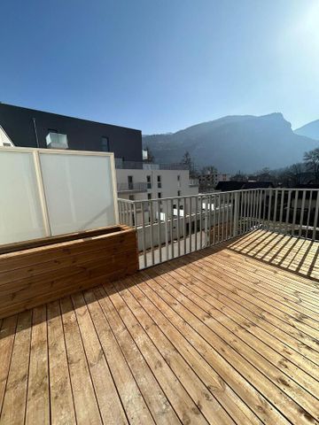 location Appartement T3 DE 67.22m² À CLUSES - Photo 4