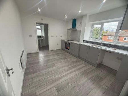 2 bedroom flat to rent - Photo 4