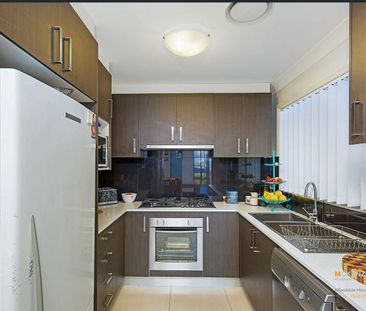 22 Australis Drive, Ropes Crossing NSW 2760 - Townhouse For Rent | ... - Photo 2