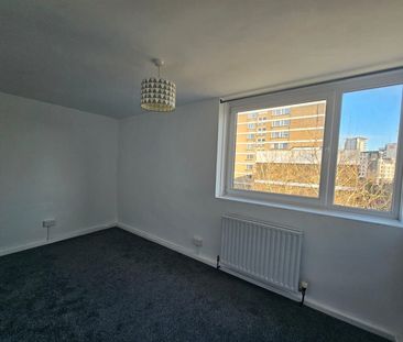 Orchard Lane, Southampton - Photo 3