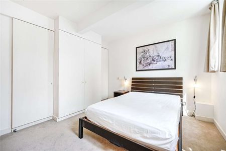 A charming two bedroom, two bathroom property with roof terrace and lift. - Photo 5