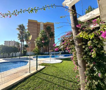 Apartamento de alquiler en Calle Sagitario, Parque de la Paloma - Photo 2