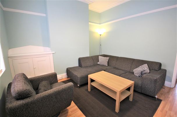 Burley Lodge Terrace, Hyde Park, LS6 1QD, Leeds - Photo 1