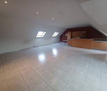 Heel ruim appartement met tuintje en garage te Deurle - Photo 5