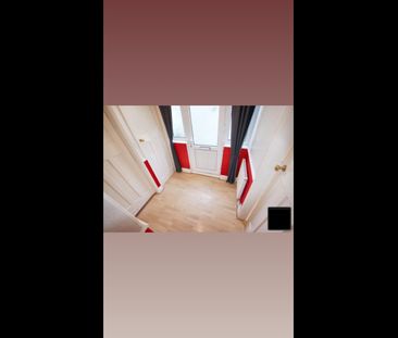 3 Bed Semi-Detached House, Chatsworth Park Grove, S12 - Photo 3