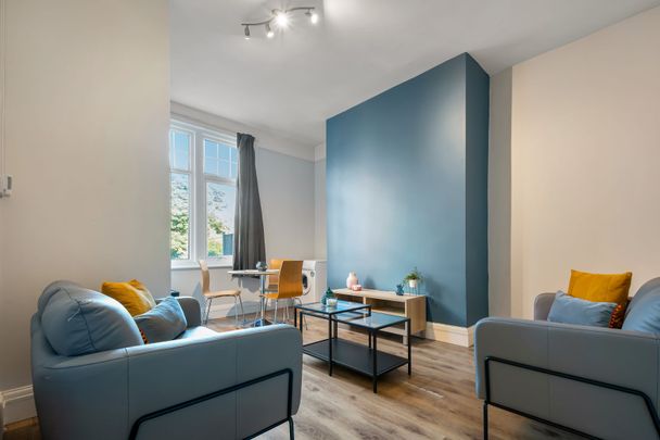 16 HEADINGLEY LANE Leeds - LS6 2AS - Photo 1