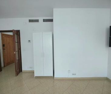 Calle Lyon, Sevilla, Andalusia 41012 - Photo 4