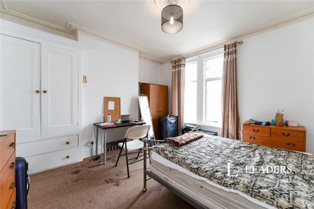 4 bedroom terraced house to rent - Photo 3