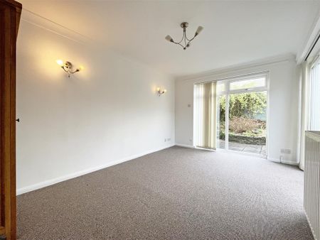 2 bedroom Detached bungalow to rent - Photo 2