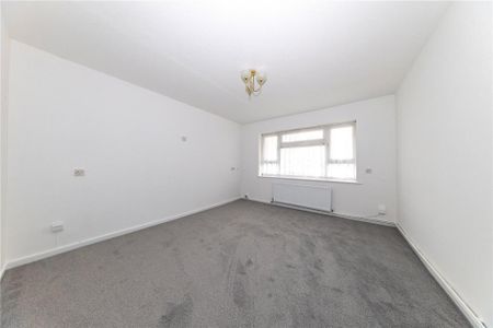 2 bedroom maisonette to rent - Photo 2