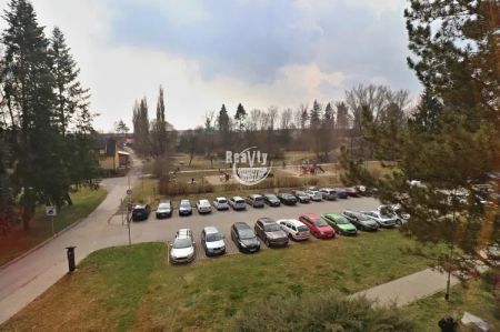 Nabízíme k pronájmu kompletně zrekonstruovaný byt 3+1 v ulici Telečská v Jihlavě - Fotografie 2
