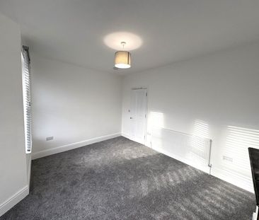 3 Bed Terraced House, Leonard Road, BS5 - Photo 2