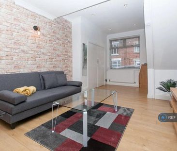2 bedroom terraced house to rent - Photo 4