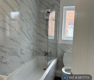 2 bedroom semi-detached house to rent - Photo 4