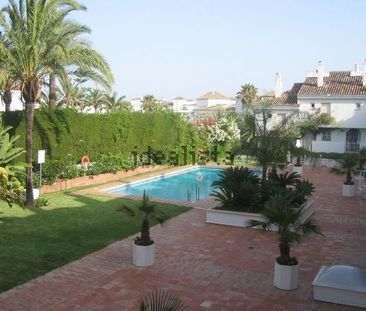 Alquiler de casa o chalet en Calle las Malvas, 1 - Photo 2