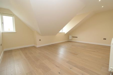 Flat – Purpose Built – 17 Malden Close, Cambridge 17 - To Rent - Photo 3