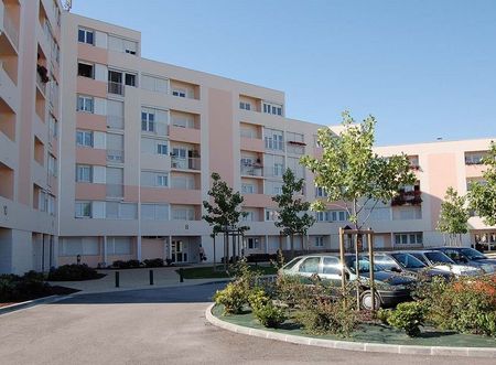 SECTEUR GARE APPARTEMENT T3 A LOUER - Photo 2