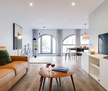 Carrer de Verdi, Barcelona, Catalonia 08012 - Photo 2