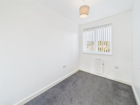 3 bedroom Terraced House to rent - Photo 5