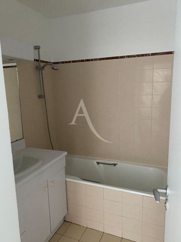 Location Appartement 3 pièces 61m² - Photo 4