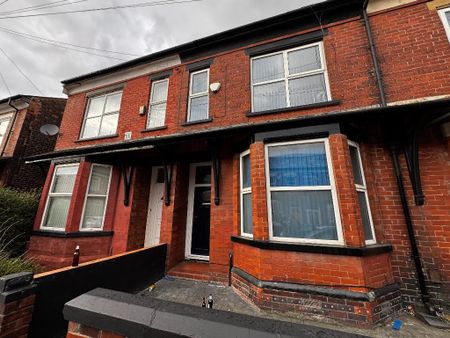 5 bedroom terraced house to rent - Photo 2