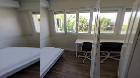 Room in a shared 15-bedroom apartment for rent in Pozuelo de Alarcón, bills included - Photo 3
