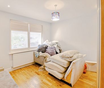 3 Bed Flat, Gladstone Pk Gdns, NW2 - Photo 6