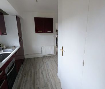 Location Appartement 2 pièces 36m² ELBEUF 76500 - Photo 4